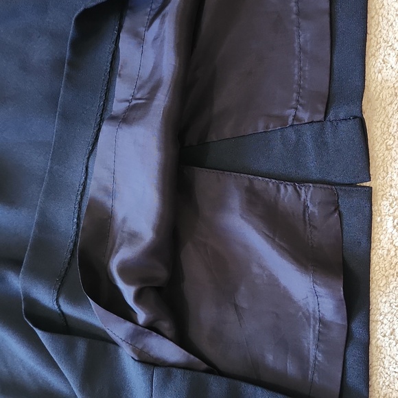Gorgeous Navy Blue Fully Lined Classic Business Skirt, size 14 - Picture 8 of 11